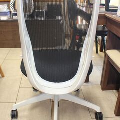 ★特別価格 美品 大幅値下げ★Okamura オカムラ オフィスチェア(C635-ZW)シルフィシリーズ 美品販売！★大田区配送・品川区 設置無料★店頭取引歓迎！の画像