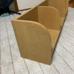 棚と杖と布団挟みの画像