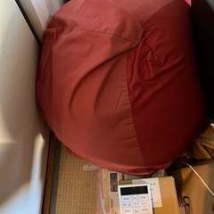 家具、冷凍庫など差し上げます。