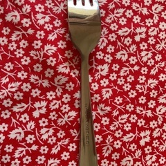 有田焼のカップ２つとホーク15本の画像