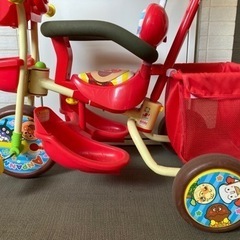 アンパンマン三輪車の画像