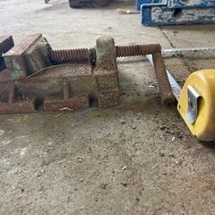 万力　古いけど使えます