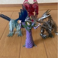 決まりました！遊戯王フィギュア4体(ブルーアイズ、デーモン、マジ...