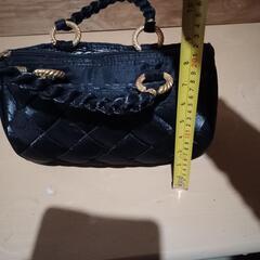 黒色バックの画像