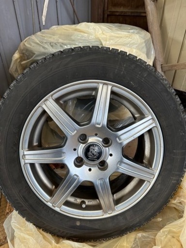 スタッドレスタイヤ　ホイール付き　ブリザック　フィット　4本セット　ナット付き