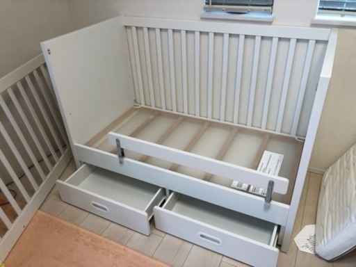 IKEA イケア　ベビーベッド　とても綺麗です。