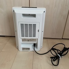 日立　セラミックファンヒーター　の画像