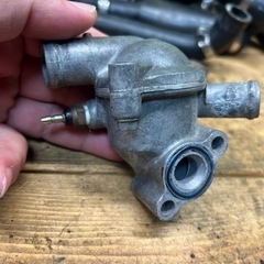 vfr400 nc30 サーモスタットの画像