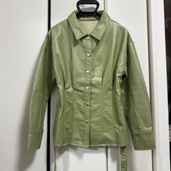 clear レザーシャツの画像