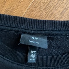 【交渉中】H&M メンズXL 黒トレーナーの画像