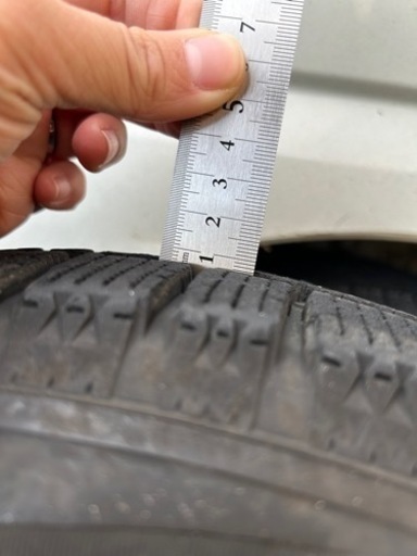 スタッドレスタイヤ　195/65/r15