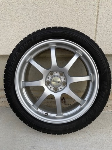 スタッドレスタイヤ215-45R-17