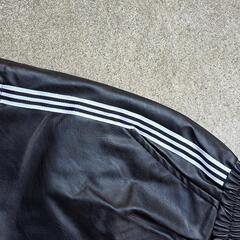 新品同様10着レディースハーフパンツ　PU素材の画像