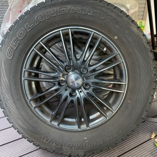 三菱デリカD:5 215/70 R16 値下しました。