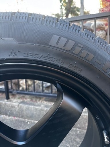 【新品未使用】4本スタッドレス225/55R18タイヤホイールセット