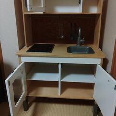 IKEAままごとセットと付属品の画像