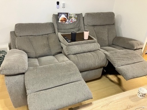 【美品】イエローボックス沖縄 リクライニングソファ、輸入家具