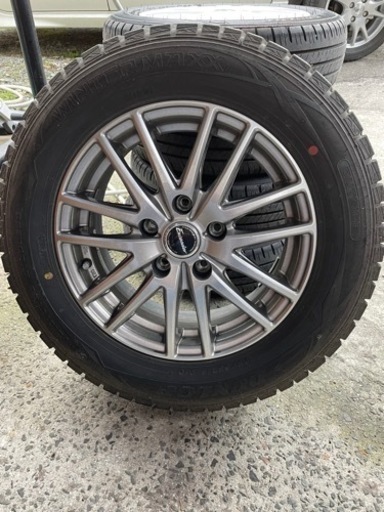 日産セレナc27スタッドレスタイヤ