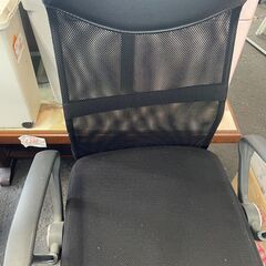 リサイクルショップどりーむ荒田店 No9431 OAチェア　デスクチェア　ひじ掛け付き♪　高さ調節可能♪の画像