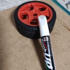 今巷を賑わせているダイハツ車用Touchupペイントの画像