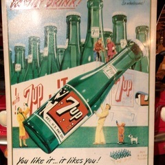 値下げ　中古品　7UP ブリキ看板
