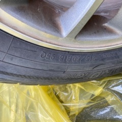 スタッドレス　タイヤ　215/60/R16の画像