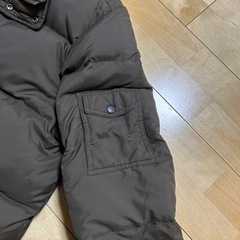 メンズXL ユニクロダウン　こげ茶　フードなしの画像