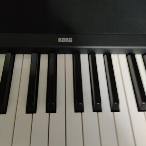 (決まりました)KORG　B2N キーボード88鍵中古品