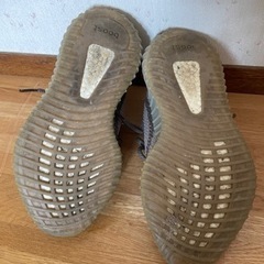 【初期】アディダス イージーブースト350 V2 ベルーガの画像