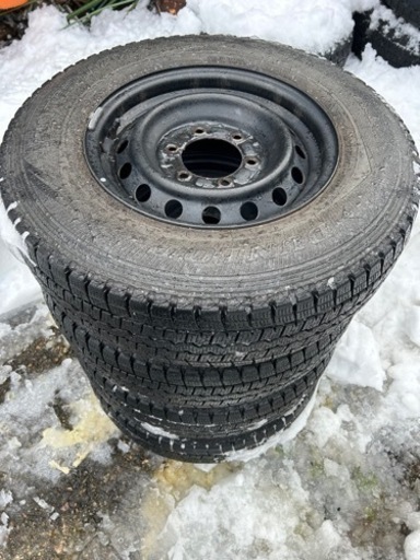 ハイエース純正ホイール スタッドレス付き 4本セット