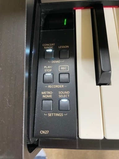 KAWAI CN27 Rプレミアムローズウッド仕上げ　88鍵盤電子ピアノローズウッド系の濃い焦茶色　河合楽器製作所　