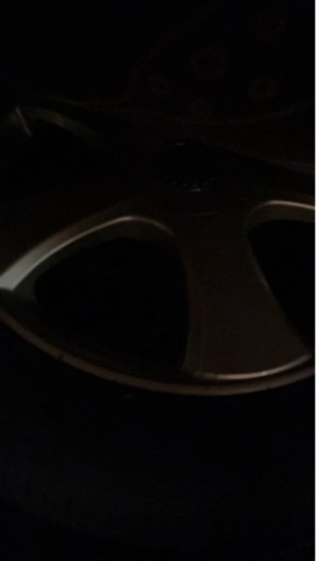 車のパーツ タイヤ、ホイール