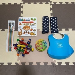 ベビー用品　６点　オーボール　スクイッシュ　ビョルンエプロン