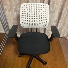 オフィスチェアの画像