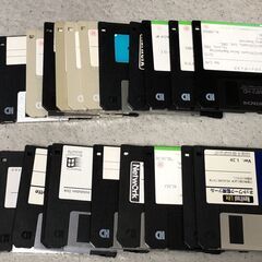 3.5" フロッピー・ディスケット（中古、計38枚）の画像