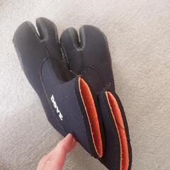 サーフィン用ブーツDOVEの画像