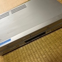 【受け渡し先決定】【ジャンク】ソニー　VHS/DVDデッキ　