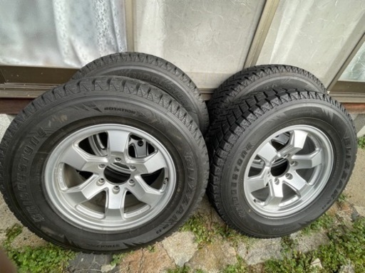 スタッドレスタイヤ