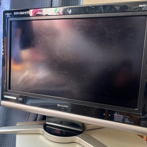 液晶テレビ