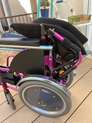 車椅子　オーダーキラキラピンク車椅子