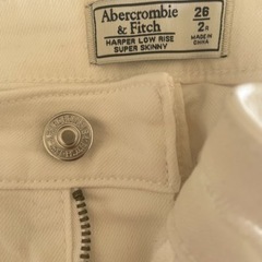 【Abercrombie&Fitch /アバクロ】ジーパン　ホワイト　26インチの画像