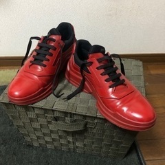 　プラダ、メンズレザースニーカー