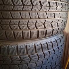 スタッドレスタイヤ　215/65R16の画像