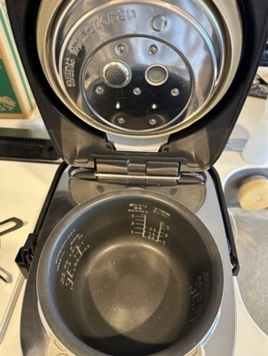 炊飯器　Panasonic SR-MPA100-K BLACK