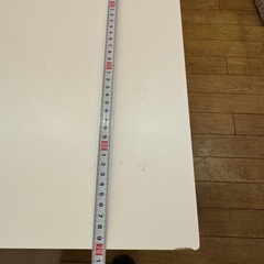 無料！業務用テーブルと椅子の画像