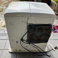 石油ファンヒーターの画像