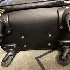 キャリーケース　鍵付きの画像