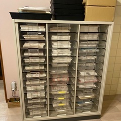 書類整理棚（引き出しいっぱいキャビネット）♪