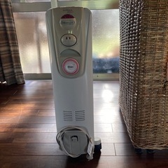 デロンギ　オイルヒーター　R031015EF