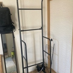 チンニングスタンド　懸垂マシン　ぶら下がり